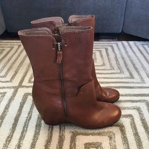 Cognac leather booties